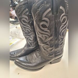 DAN POST   Black Leather Cowboy Boots with Silver Embroidery